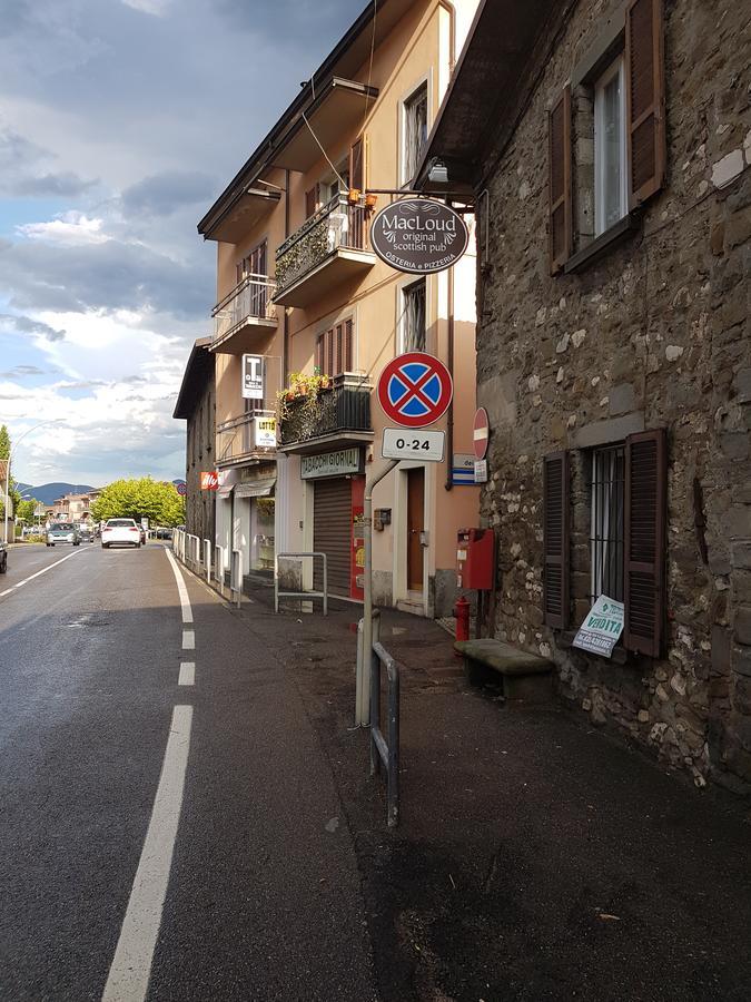 Macloud Pub B&B Sarnico Extérieur photo